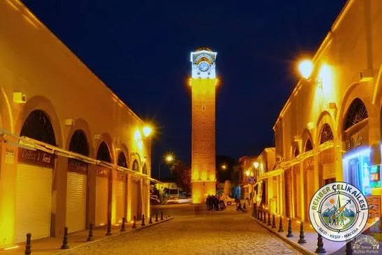 Büyük Saat Kulesi ve Kazancılar Çarşısı | Adana Gezi Rehberi